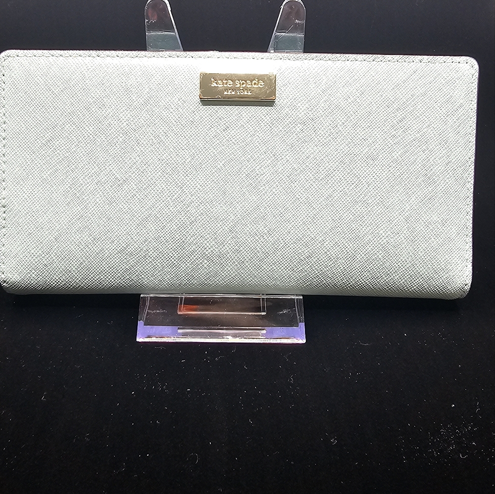 Kate Spade Seaform green wallet - Picture 1 of 5